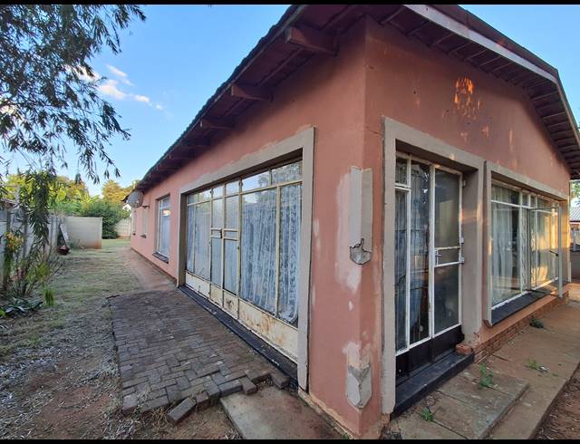 3 BEDROOM FREESTANDING FOR SALE IN RANDLESPARK